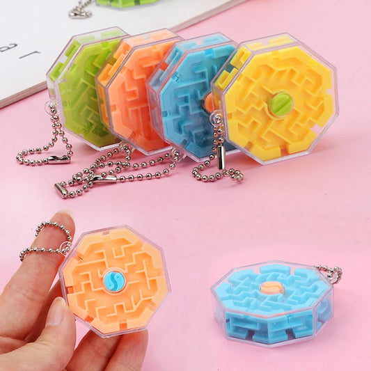 10Pcs 3D Rolling Ball Maze Keychain Toys for Children Birthday Party Favors Kindergarten Prize Goodie Bag Pinata Filler Carnival